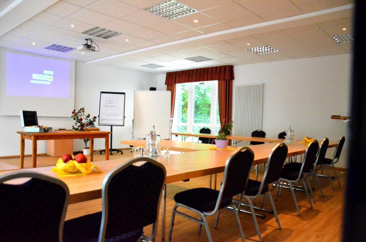 Hotel Am Klieversberg Волфсбург Екстериор снимка