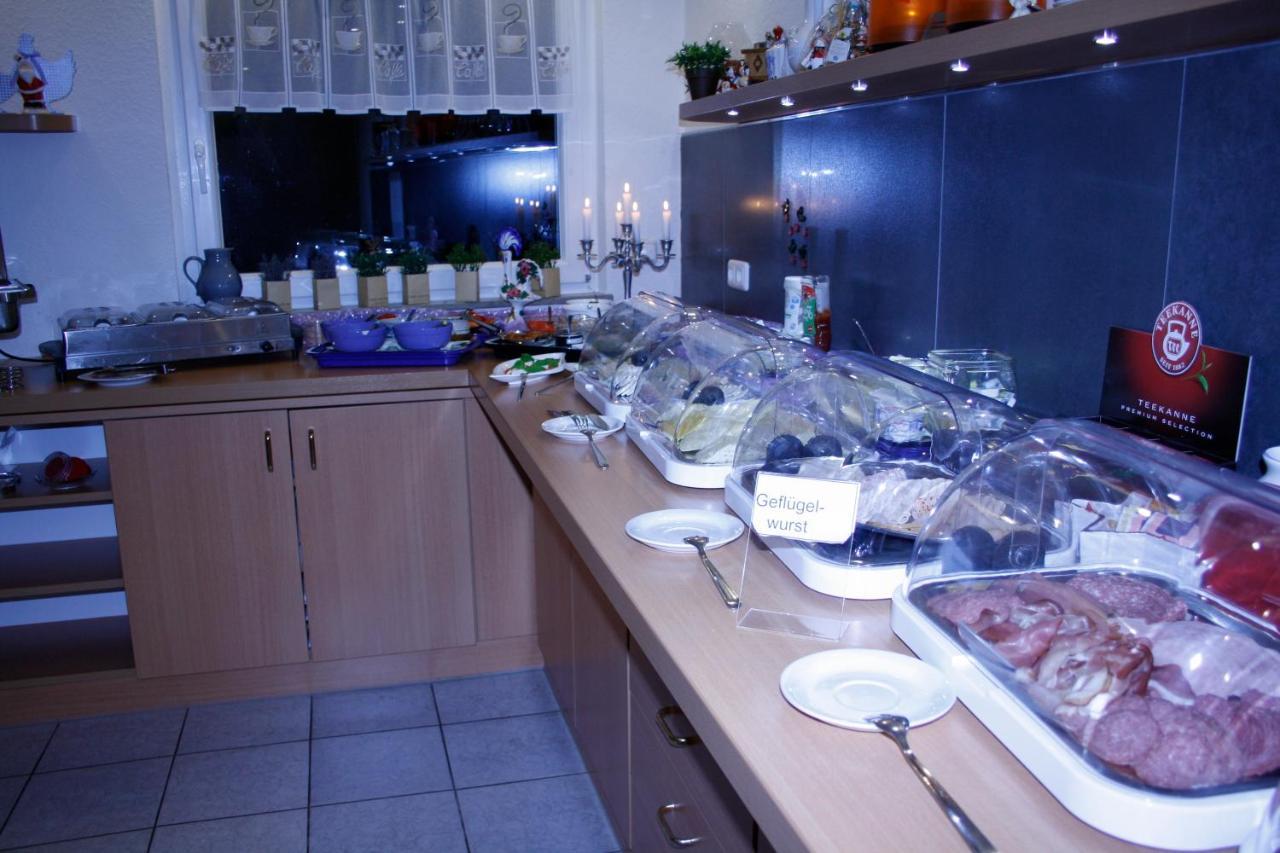 Hotel Am Klieversberg Волфсбург Екстериор снимка