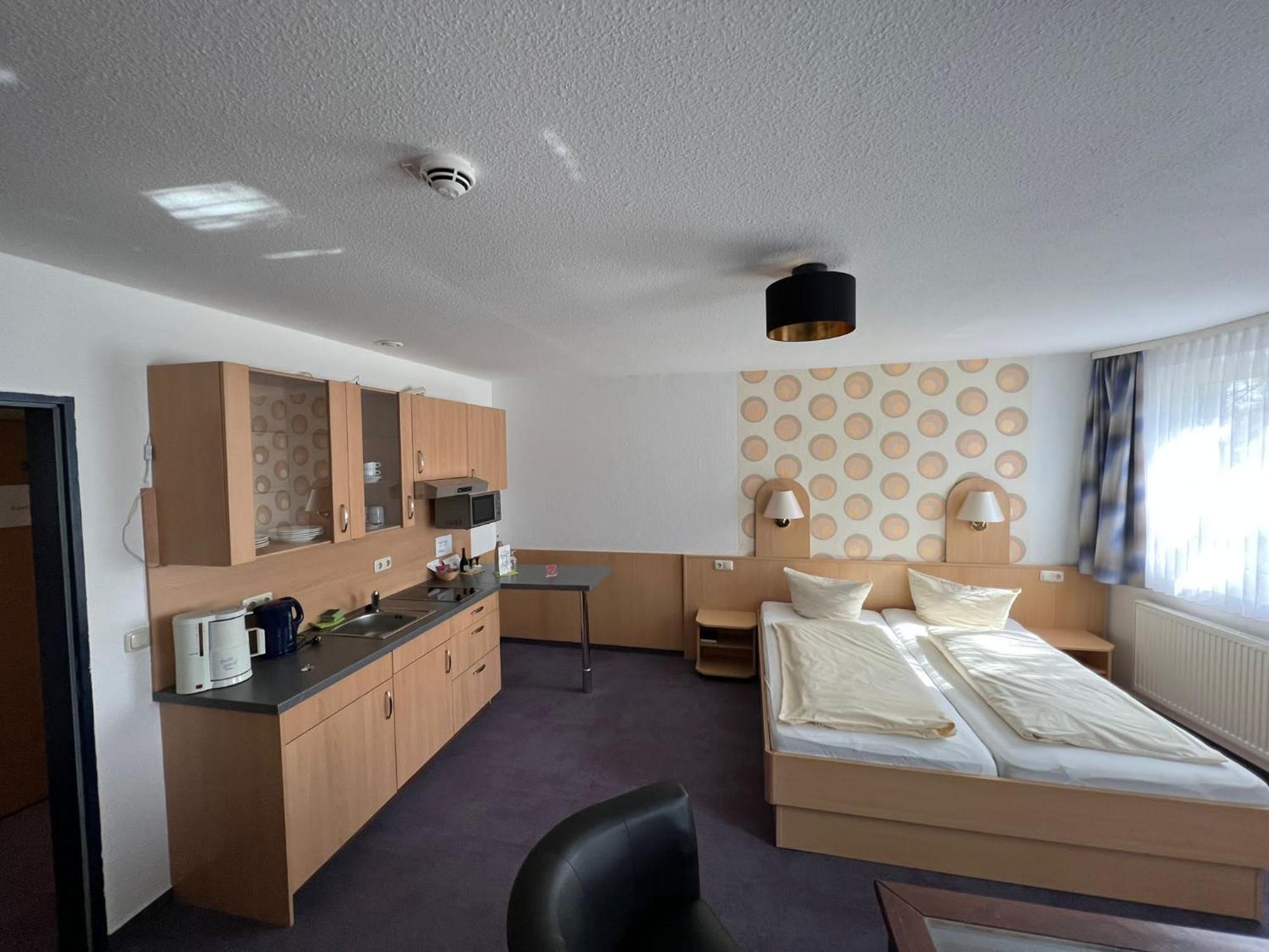 Hotel Am Klieversberg Волфсбург Екстериор снимка