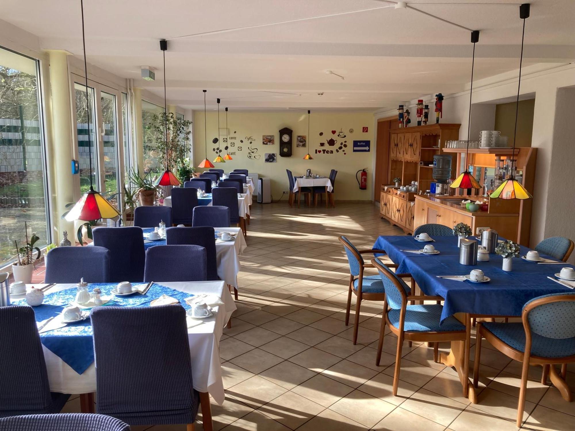 Hotel Am Klieversberg Волфсбург Екстериор снимка